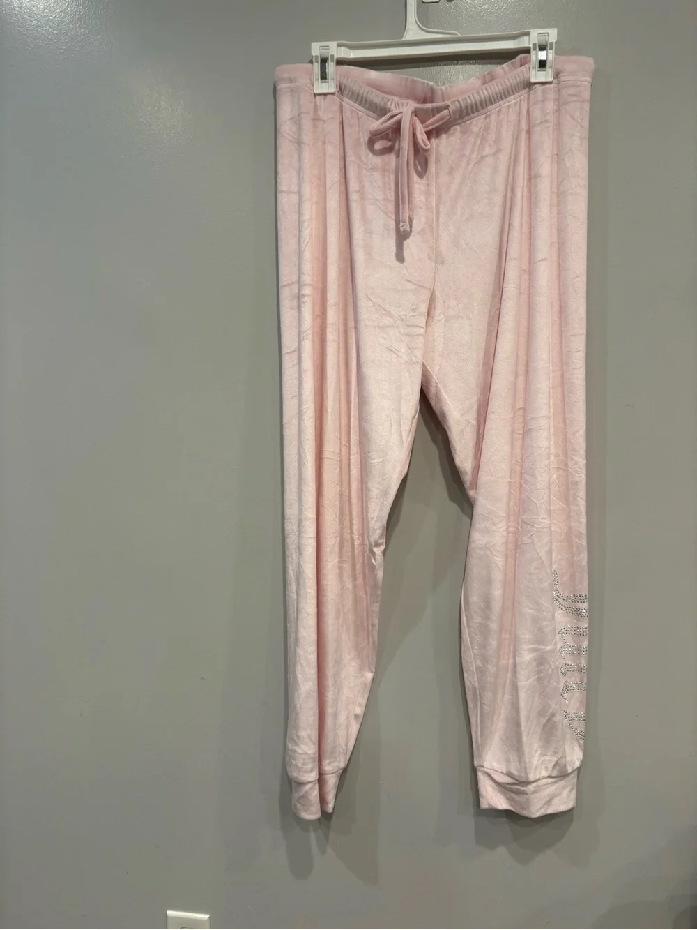 Juicy Couture Light Pink Velvet Fleece 2-Piece Lounge Set with Crystal Logo